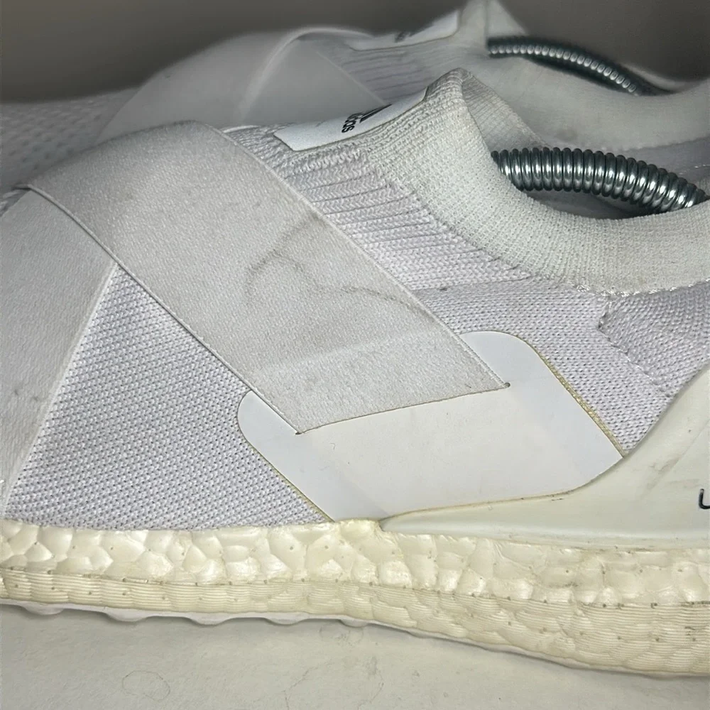 Adidas UltraBoost crisscross DNA White Sneakers